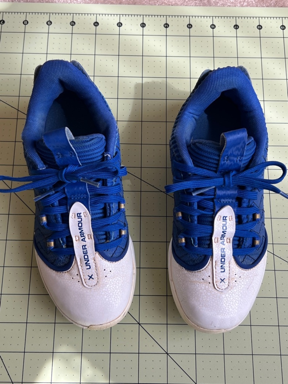 Under Armour Kids Royal Blue and White Lace-Up Baseball Cleats GUC